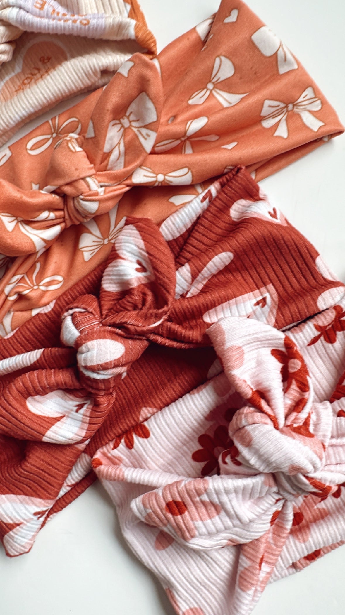 Babe Knotted Headband | Hearts Ribbed