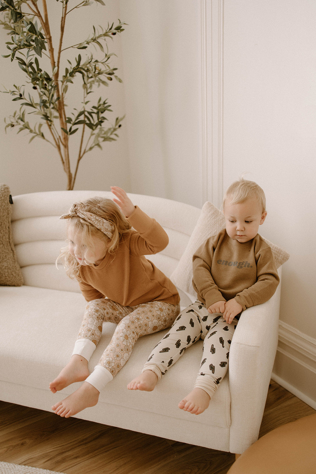 Babe Knotted Headband | Blush Daisy