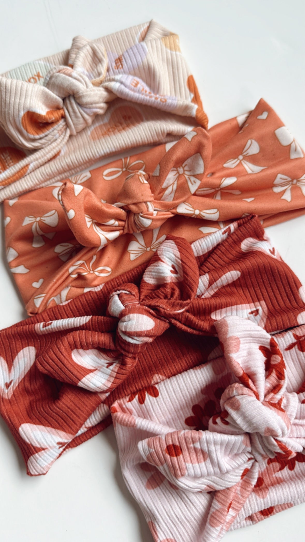 Babe Knotted Headband | Hearts Ribbed