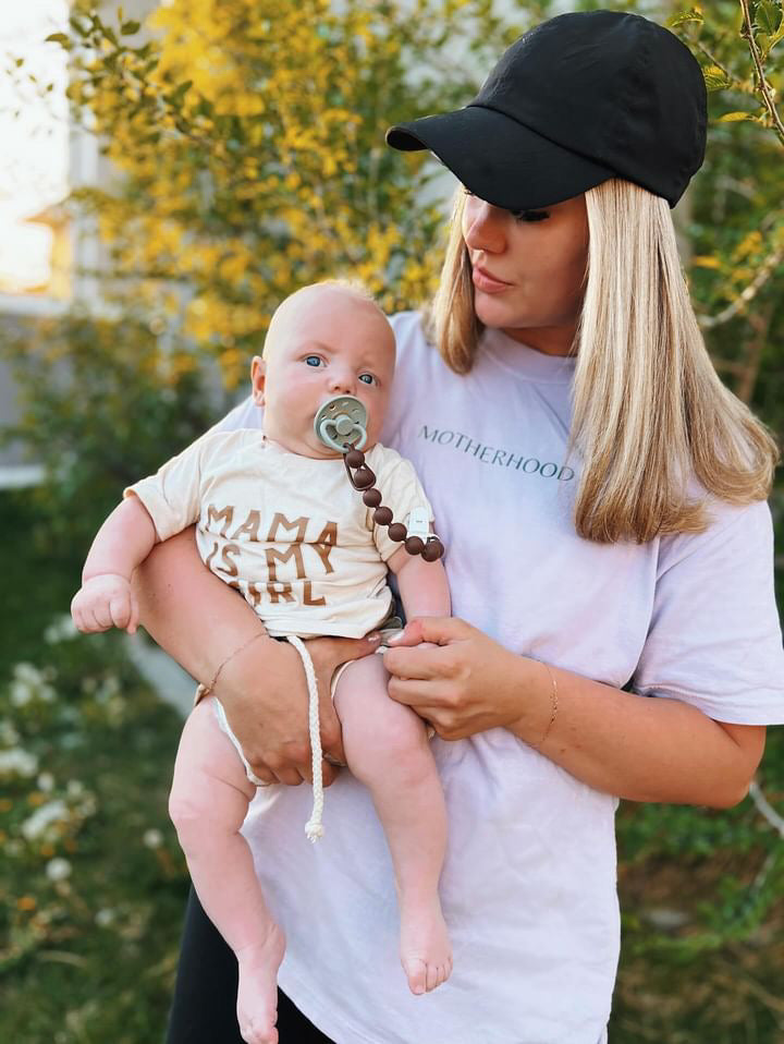 COTTON TEE | MAMA IS MY GIRL ON IVORY