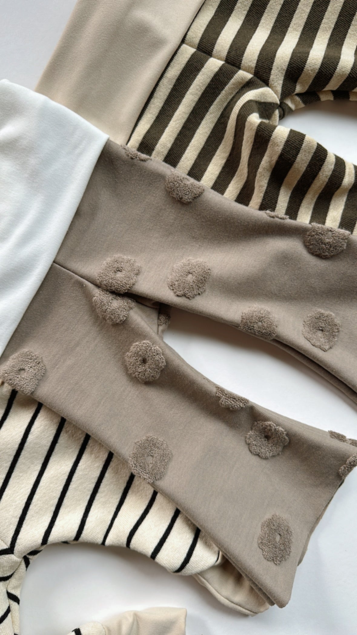 Handmade Leggings | Stripe on Cream