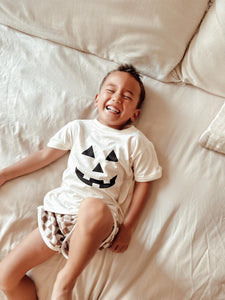 BABE TEE | Jackolantern on Ivory